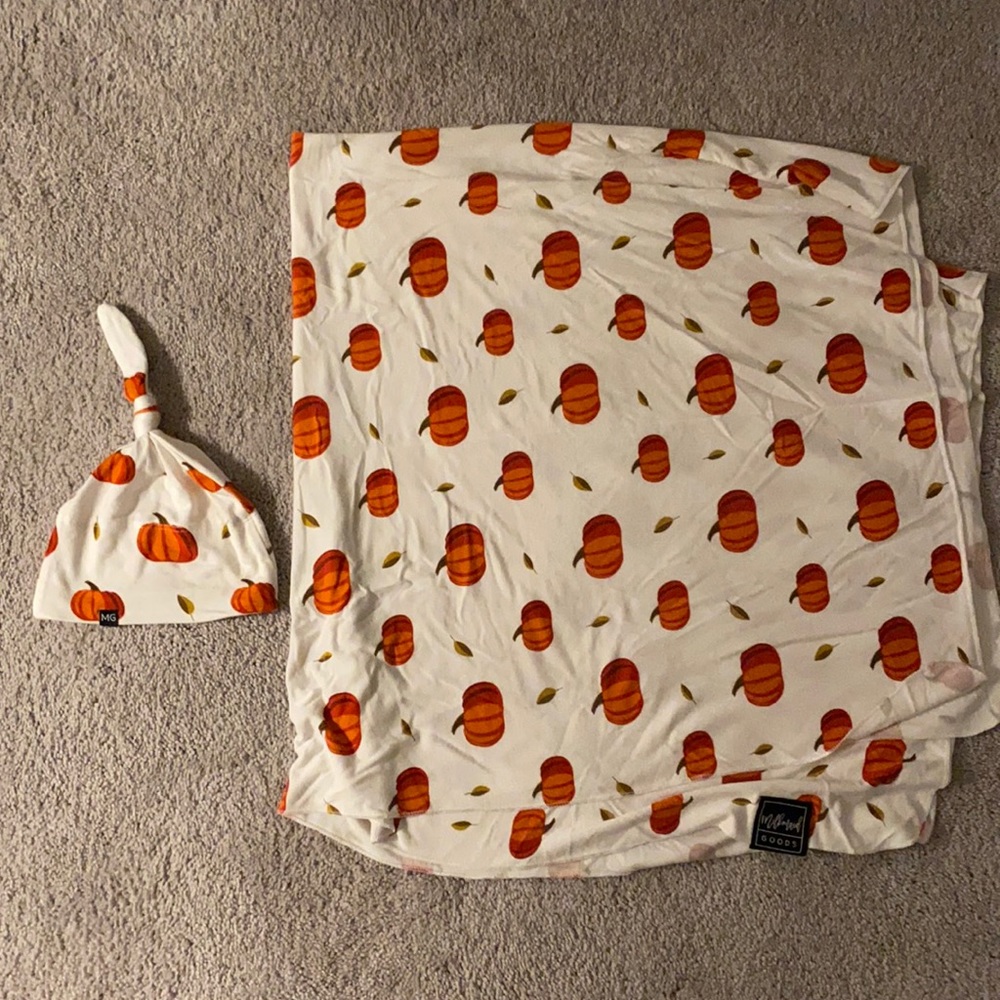 Milkmaid goods swaddle blanket with hat
